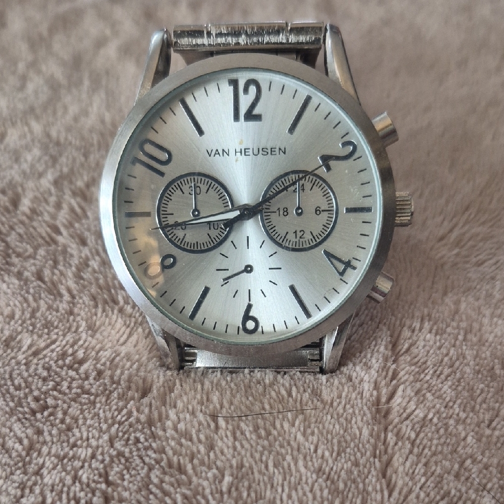 Watch - Picture 2 of 2